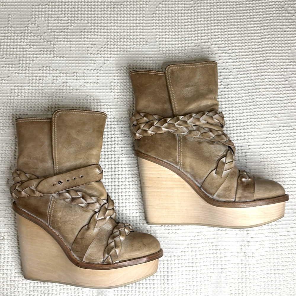 ACNE STUDIO | Leather Wedge Boot | 40/9.5